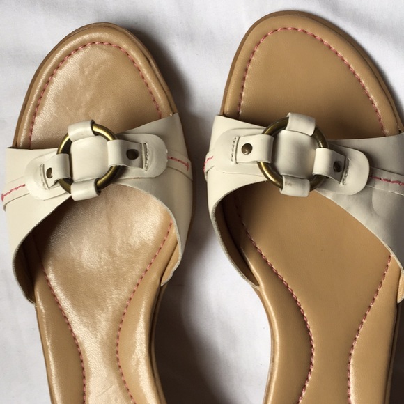 Ann Taylor Leather Sandals - Picture 3 of 6